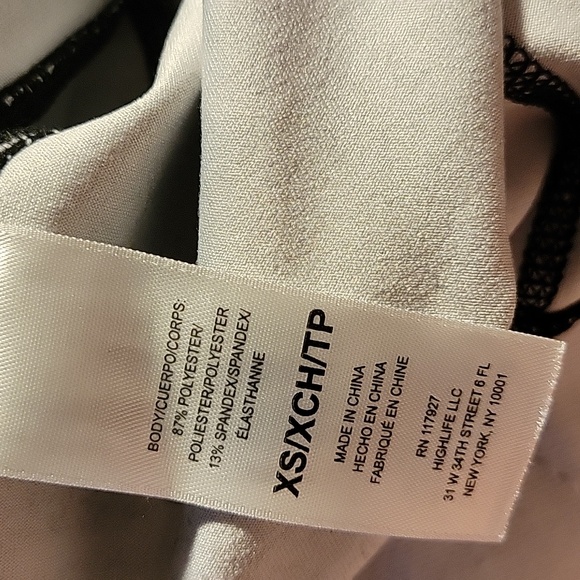 Ladies 2 PC tank top & leggings set - Picture 12 of 12